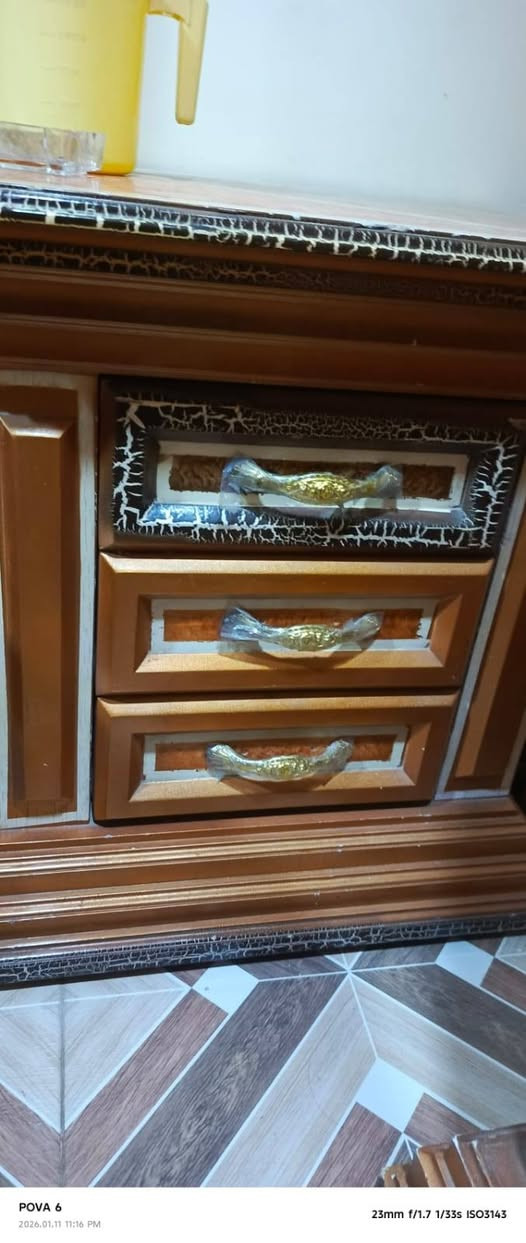 سلام عليكم غرفه كويتي جديده شرط لمكان خور الزبير سعر ٣٧٥بيها مجال ***********
