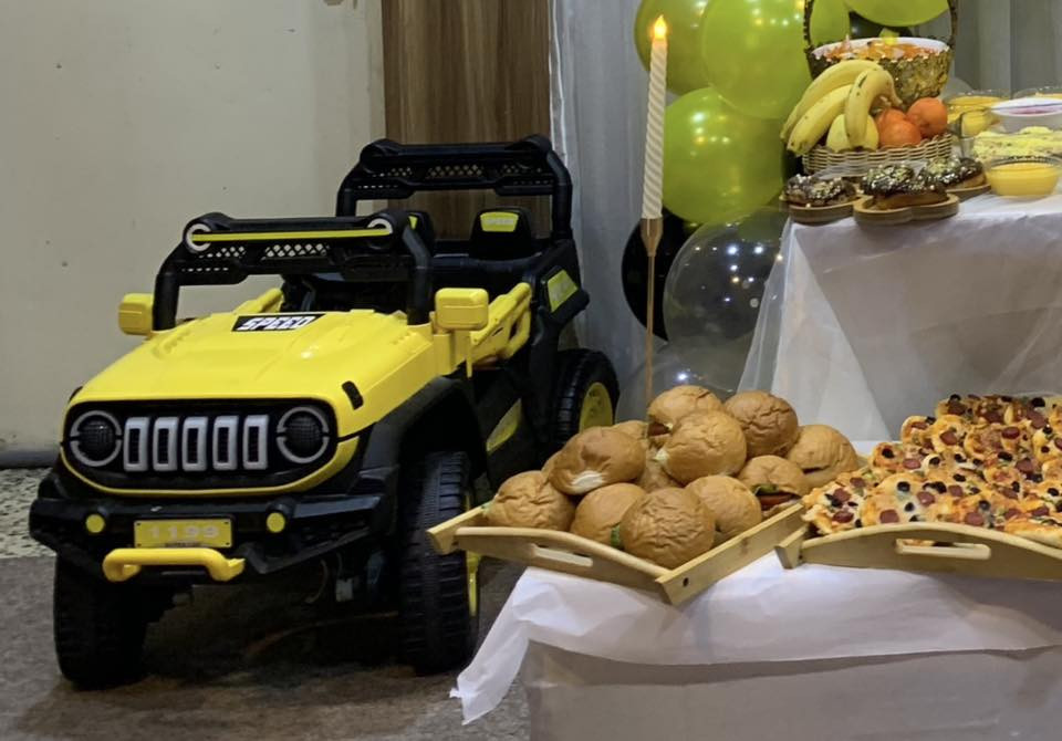 سياره جديدي للبيع 90 معاها رمونت والشاحنه


**إذا كنت صاحب هذا الإعلان وتريد حذفه لأي سبب، رجاءا أرسل رسالة إلى الدعم الفني**