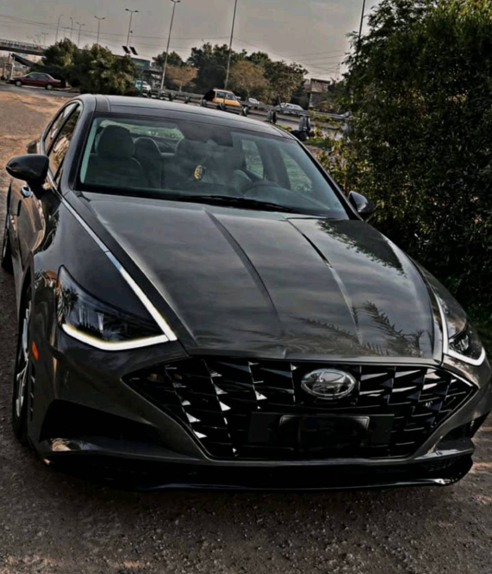 هيونداي سوناتا فل مواصفات1/1 

🔹 الموديل: 2020 (شكل 2023)
🔹 اللون: اسمنتي 
🔹 رقم: بغداد
🔹 الممشى:  50 mile
🔹 المحرك: 2500cc تنفس طبيعي
🔹 الحالة: بدون ايربكات –سليمة بالكامل
🔹 الضرر: قطعة واحدة فقط (جاملغ خلفي) صور الضرر مرفقة مع النشر

📞 للاستفسار: الاتصال على( الواتساب) *********** 
📍مكان السيارة: بغداد 
السعر :١٧٥$ 
━━━━━━━━━━━━━━━
🔻  اهم المواصفات 🔻
✅ سقف بانوراما
✅ بصمة تشغيل + بصمة أبواب لمس + بصمة فتح صندوق
✅ تشغيل عن بُعد + إشارة ترحيب
✅ 4 رادارات (نقطة عمياء)
✅ تحديد مسار + أوتو بريك
✅ قيادة شبه ذاتية + توقف ذاتي
✅ مقاعد جلد كهرباء مع تدفئة
✅ شاشة ديجيتال (دشبورد إلكتروني)
✅ تبريد قطعتين + مناخ منفصل
✅ شحن وايرلس + 3 مخارج USB
✅ هاند بريك دگمة + Auto Hold
✅ 4 وضعيات قيادة + كير دگم
✅ أضوية لايتات LED أربع عدسات + لد نهاري + بگ لايت LED
✅ شاشة Apple CarPlay
✅ تحكم كامل بالستيرن
✅ شاشة تنبية  للاعطال
✅ فل حساسات ضغط اطارات
  وبعد بيها مواصفات