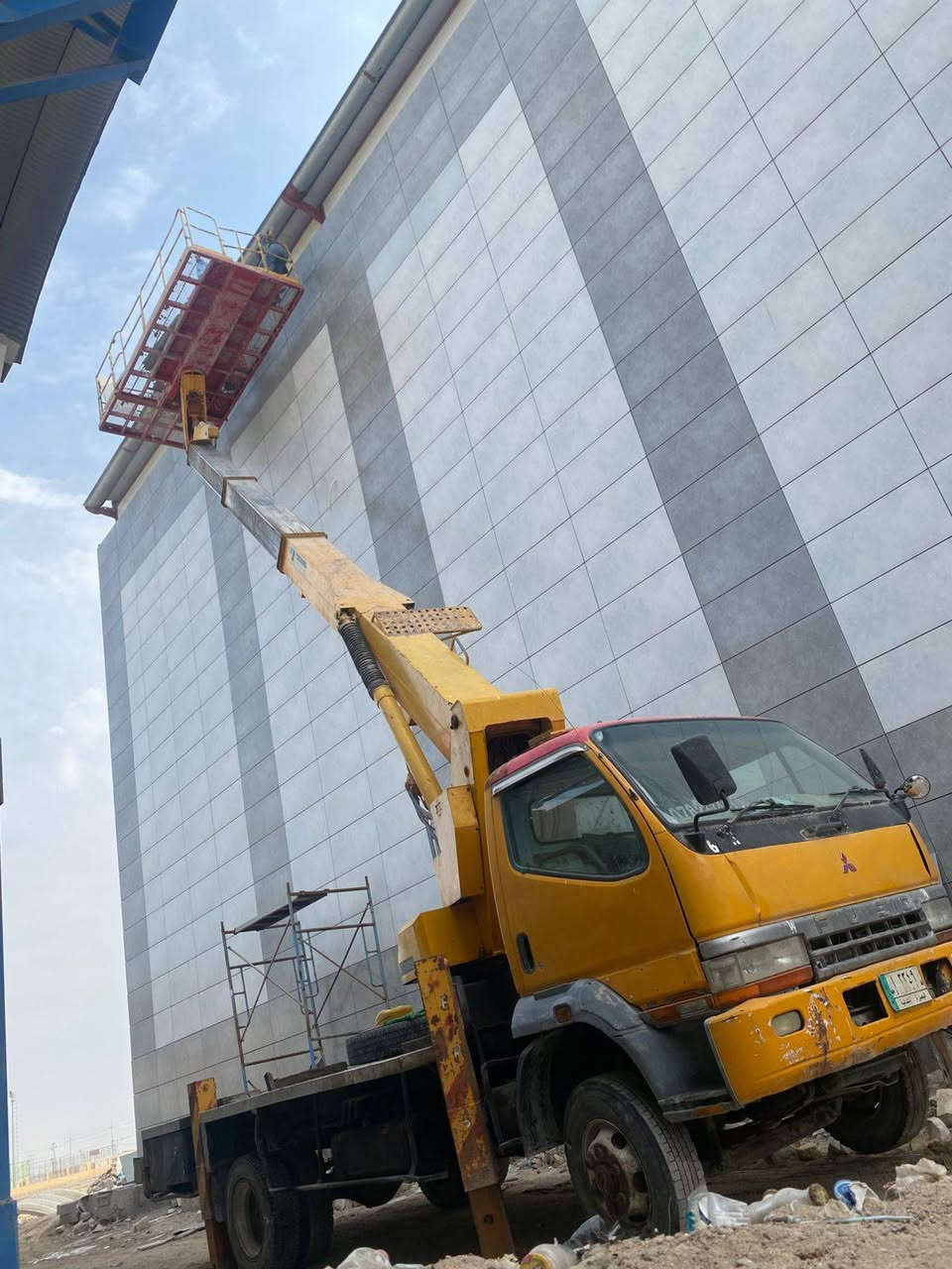 السلام عليكم باسكت 20متر للبيع ***********==***********
