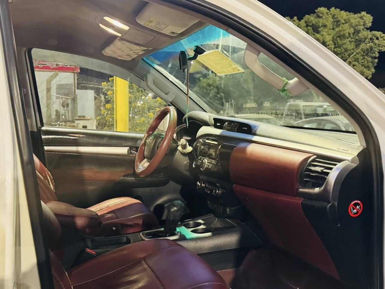 السلام عليكم 
هايلوكس فورويل 2017 اوتوماتيك 4*4 ام الدعاء
تبريد قطعتين بيانو 
سعوديه باب الاول فول مواصفات 1/1 بصمه تشغيل + بصمه ابواب
دبل سنترلوك رقم بغداد مشروع وطني سنويه مجدده لل2030 
سياره جديده وجاهزه من كلشي
السعر 255$ ترهم مراوس حسب القناعه
العنوان بابل 
*********** واتساب
