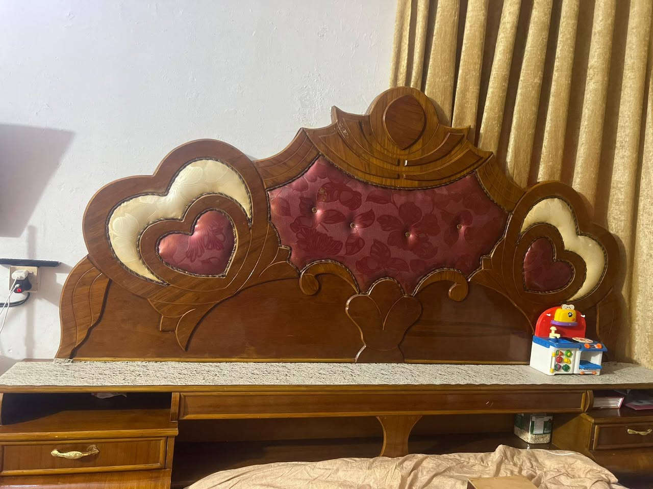 السلام عليكم غرفه لبيع ب مليون بيه مجال شراي يتصل عله هاذه رقم ***********
