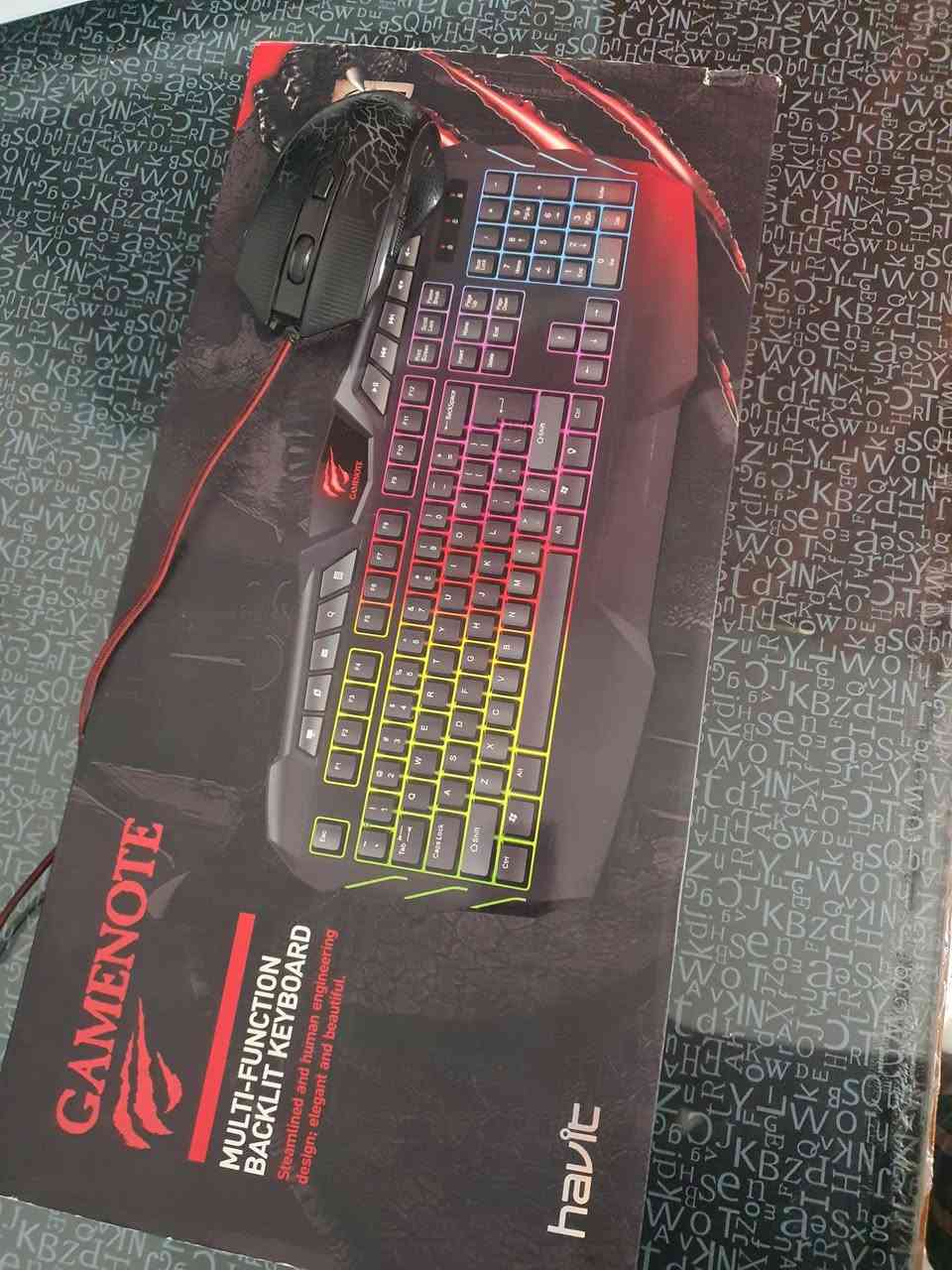 Pc للبيع
I5 10400
مبرد غازي كولر ماستر 
H510
Ram 16g
2×8 corsair 3200 , RGB
P.C CORSAIR 850RM 
RTX 2080TI 11G 
M.2 128
Hdd 
كيس ابيض زجاج 

السعر ٧٧٥

مازس و كيبورد هدية 
ابيع كامل قطع ما ابيع 
التواصل 
***********
