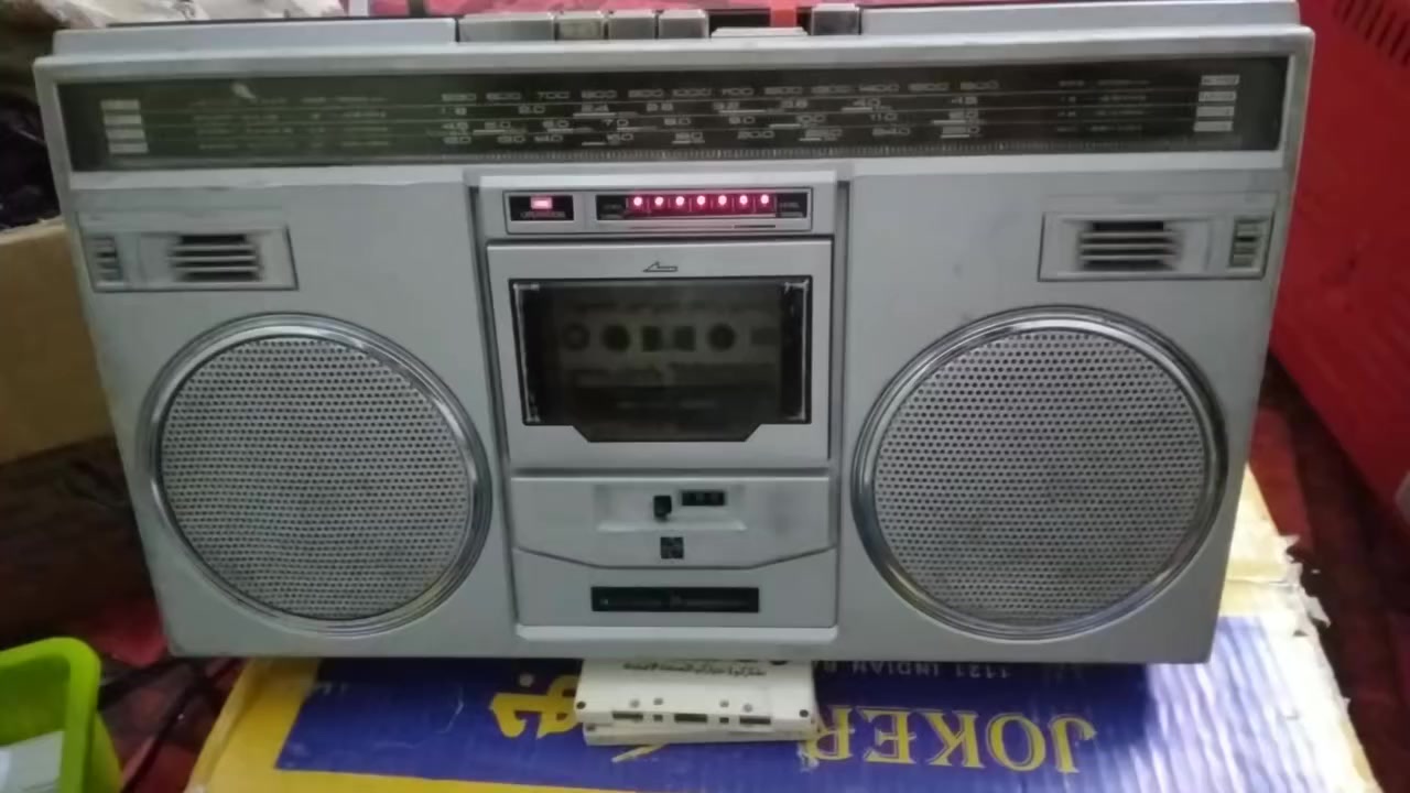 للبيع مسجل راديو ناشونال بنسونيك من***********
