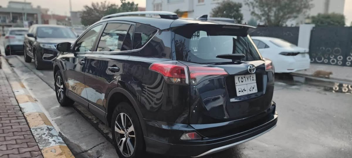 السلام عليكم. راف فور موديل 2017 وارد أمريكي للبيع 

ماشية 90 ميل
محرك بشرط ما مفتوح
كير مفتوح
فول مواصفات 
3 قطع صبغ بدون دواخل 
مكان سيارة سليمانية
السعر 159 وبيه مجال بسيط 
للاتصال *********** السليمانية, العراق
