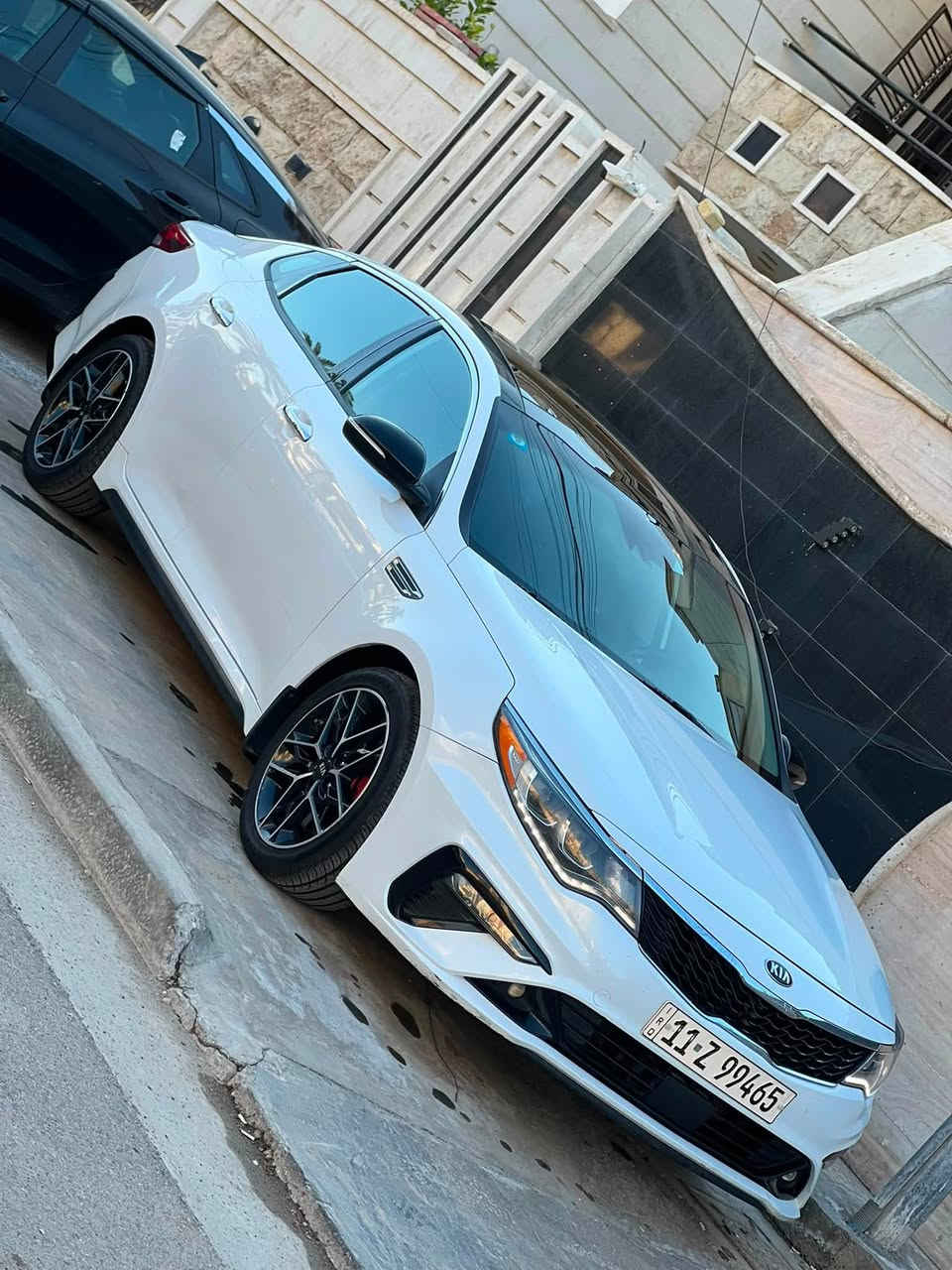 السلام عليكم
اوبتما 2020 
فول 1/1 اعلى فئه بالاوبتما
سياره جديده جدا داخل وخارج
ومحافظ عليها كلش ومغلف الجام عازل حراري وكاعيه جلد وكلش هواي صارف عليها
صارلها عدي 4 سنوات ماحط غير بس بانزين 
رقم بغداد باسمي 
كير مكينه كله مكفول حتى الكشر خارجي مكفول من كلشي 
بيها دعاميه اماميه مصبوغه وربع بنيد شرط بدون فتح
ولا ايرباك ولا شواصي ولا لغود تجي تشوف سياره اذا غير كلامي اني ادفع السونار 
مكاني حي الخضراء 
السعر ١٦٠ وبيها مجال
رقمي ***********
