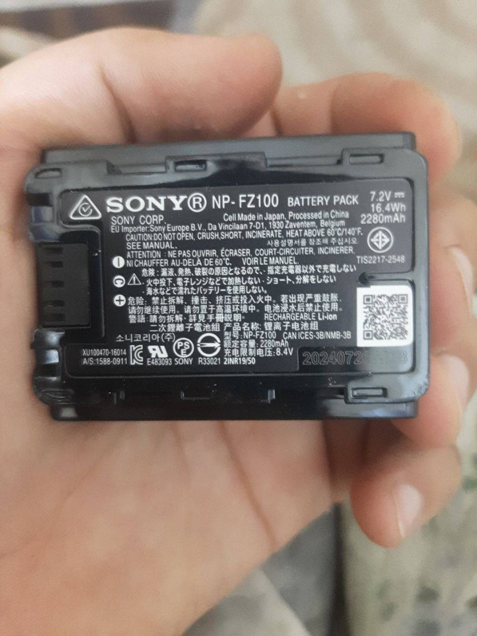 للبيع بطارية كاميرا سوني أصلية NP-FZ100 🔋

بطارية Sony InfoLITHIUM Z
موديل: NP-FZ100
السعة: 2280mAh

✅ جديدة ومختومة
✅ شحن قوي وعمر ممتاز
✅ أصلية وثقيلة مو تجاري خفيف
✅ مناسبة لكاميرات Sony Alpha الاحترافية

البطارية نظيفة جدًا وما مستخدمة.

للاستفسار مراسلة خاص 📩


**إذا كنت صاحب هذا الإعلان وتريد حذفه لأي سبب، رجاءا أرسل رسالة إلى الدعم الفني**