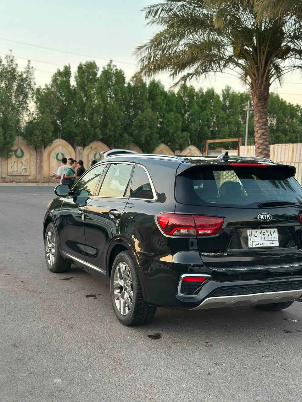 السلام عليكم من رخصةً الادمن
كيا سورنتو 2019 وارد امريكي 

فئة SXL اعلى فئة فول مواصفات للأخر 
مابيهة نقص 

6 سلندر 
كشنات كهربائي
مري شفط وقلاب
سقف بانوراما
حساسات امامي خلفي 
5 كامرات محيطيه 
جنطه كهرباء 
شحن لاسلكي 
3 قطع تبريد 
تدفئة ستيرن 
كشنات تدفئة وتبريد 
7 راكب 

وباقي المواصفات معروفه خير من الله
السياره بأسمي مال بيت مابيهة نقص

ماشيه 60 حاليا 
صور السونار بلمنشور جديد اليوم سويته 
كفاله كير ومحرك

وصور الحادث بلمنشور هم 

رقم بغداد الماني 

عارضهة ب 195
مكاني بغداد الشعب أو الكراده

رقم تلفون للاستفسار 
***********
