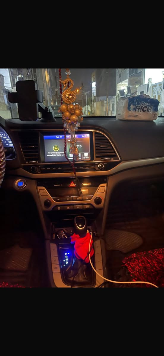 للبيع بدون مرواس لمتد فول مواصفات سلايد وتحكمات وبصمه موديل 2017
تخم تايرات جديد قبل يومين شديته
بجم كبس صور السونر مرفقه
محرك 2000 ثلاث انضمه ايكو وعادي وسبورت
رقم اربيل سنويه بأسمي تحويل ثاني يوم

مكاني بغداد الغدير 
السعر ١١٧ ورقه
***********
