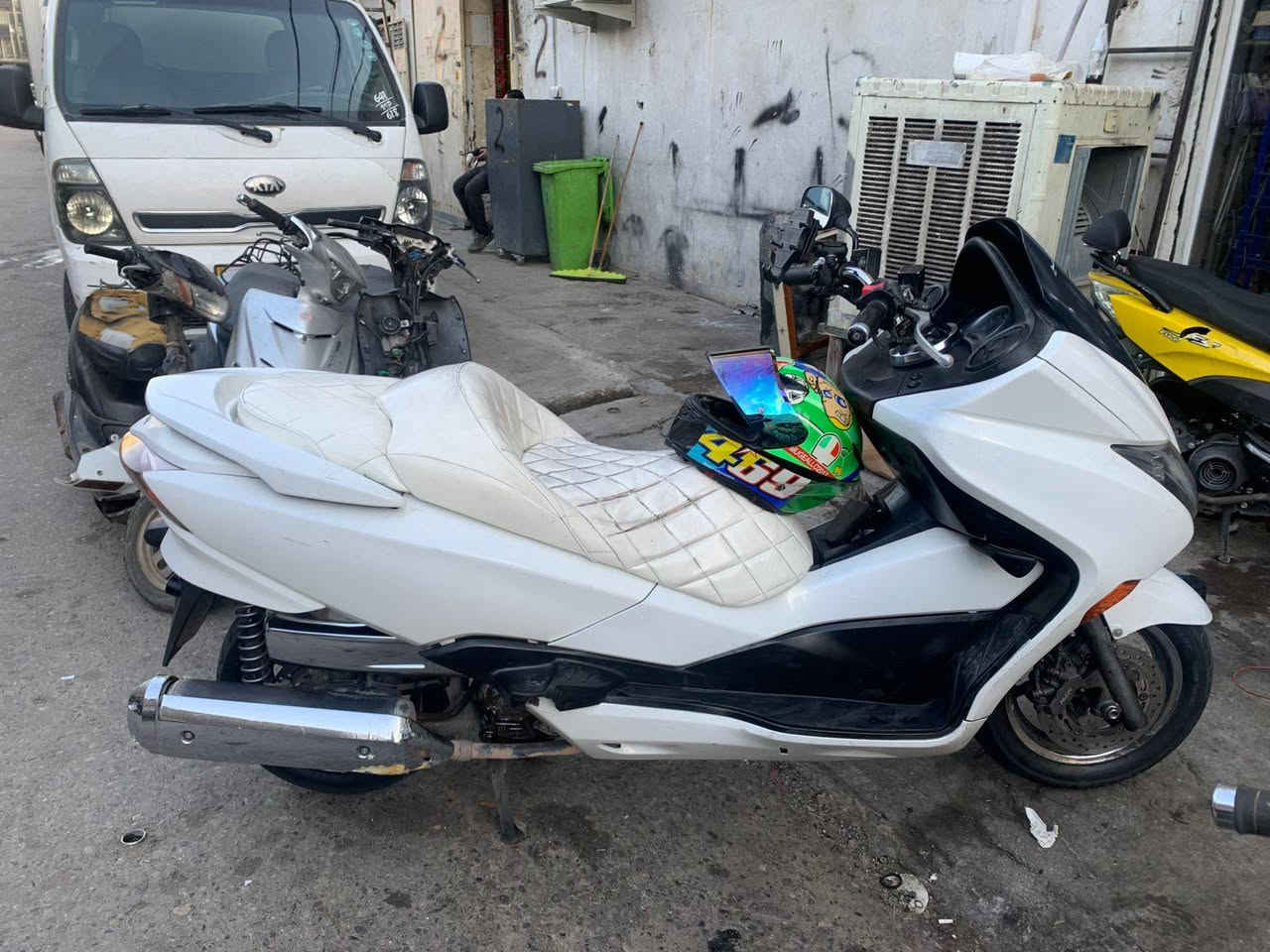 اربيل دراجة للبيع فورزا.0.10 
 دراجة كفالة من السرقة محرك كير شرط
رقم الموبايل *********** أربيل, العراق
