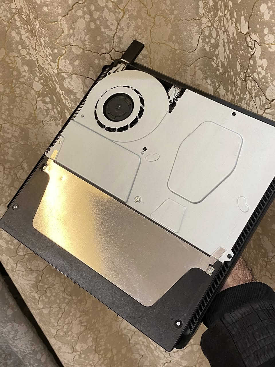 ‏ بلاي فور سليم ‏مهكر ‏نظام 12:02  ذاكرته 500 جهاز ما مفتوح كامل ملحقات جوزتك واحدة اصلية وحدة تجارية  جهاز نظيف حيل  السعر 240 في مجال قليل   المكان ديوانية تواصل واتساب عله هذه الرقم ***********￼
