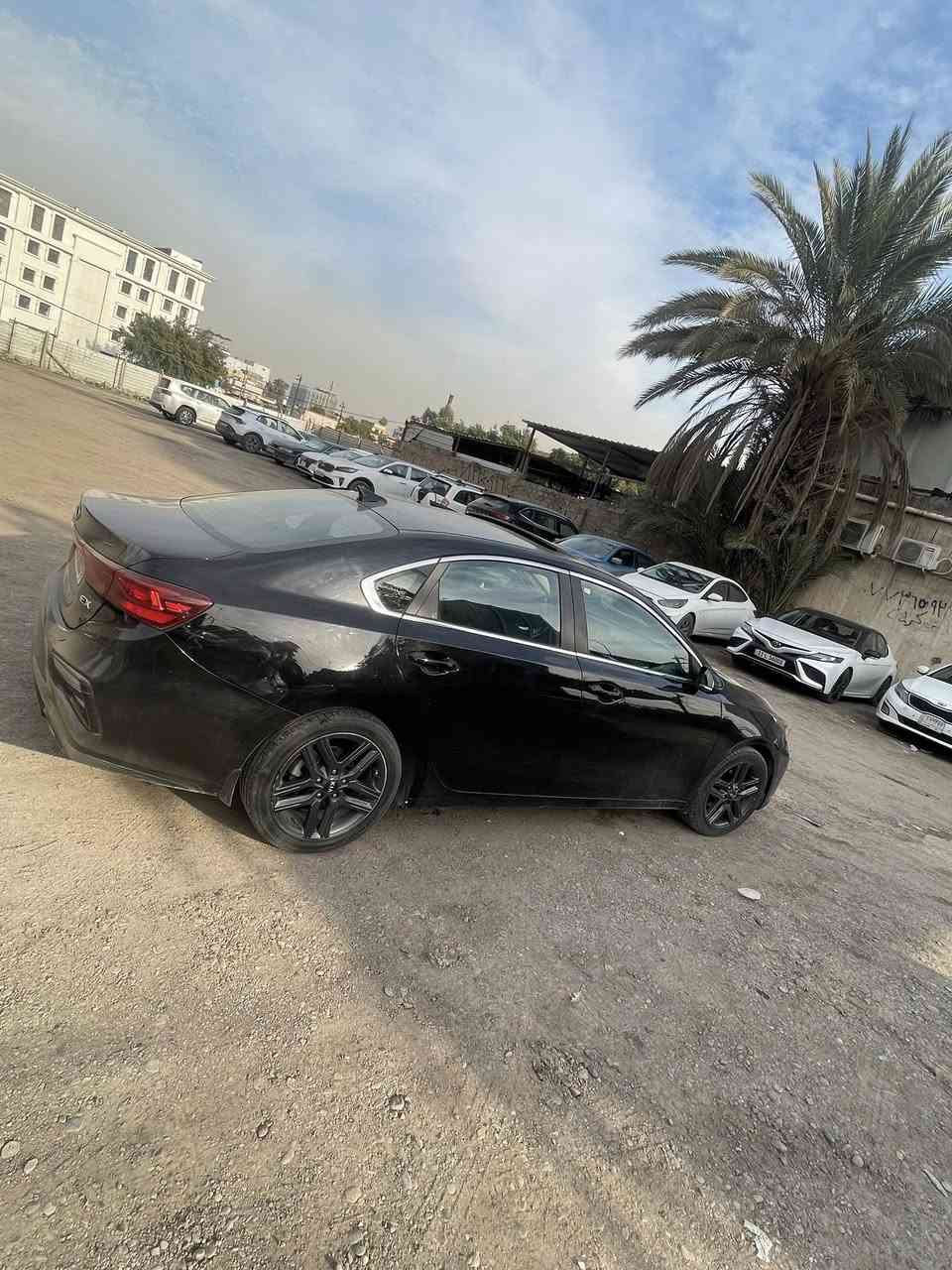 السلام عليكم فورتي 21 حادث جاملغات امامية وبنيد سرقة ماشية 105 كيلو وارد كندي السعر 142 وبيها مجال مكان السيارة كرادة ساحة الاندلس رقم اربيل بسمي
***********
