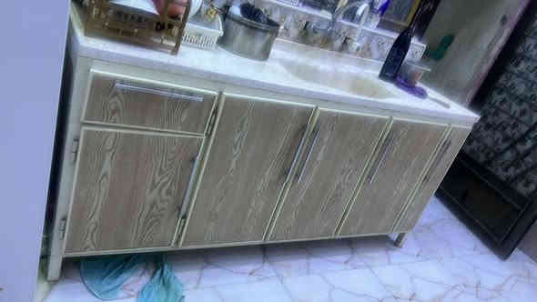 السلام عليكم كوانتر الببيع السعر ابيعهنه
 اثنينه 550قفل مكاني ابوالخصيب لاتصال ***********
