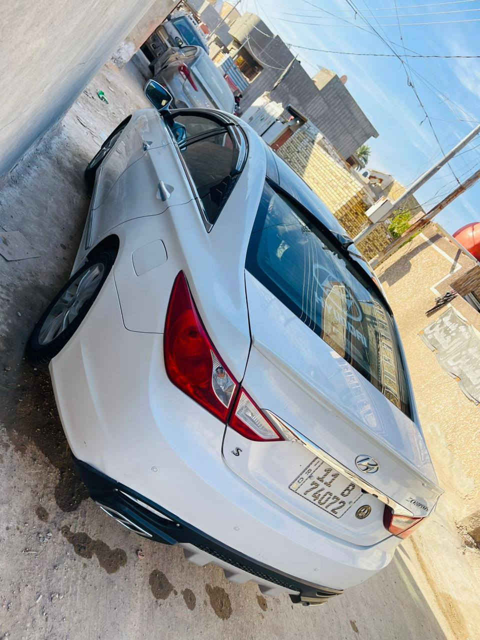 سلام عليكم 
اللبيع  
سوناتا موديل 2011 رقم بغداد دولي حره مشروع وطني تحويل ثاني يوم 
وارد خليجي سوناررر مرفق بلصور  
مواصفات سياره 1/1 ما عدا البصمه 
شاشه كبيره 
كامرا خلفيه 
دواخل عسلي 
بني راما فتحتين 
محرك 2400 دوش 
تبريد قطعتين 
ويل كروم 
أشاره بلمري 
تحكمات ستيرن كامله 

سياره جاهزه وجديده الاخير 
كير محرك تبريد تخم تاير حداديه 
جاهزه الاخير 
مكان - سياره - بابل  
سعر 114 وبيه مجال 
الاستفسار أكثر ***********
