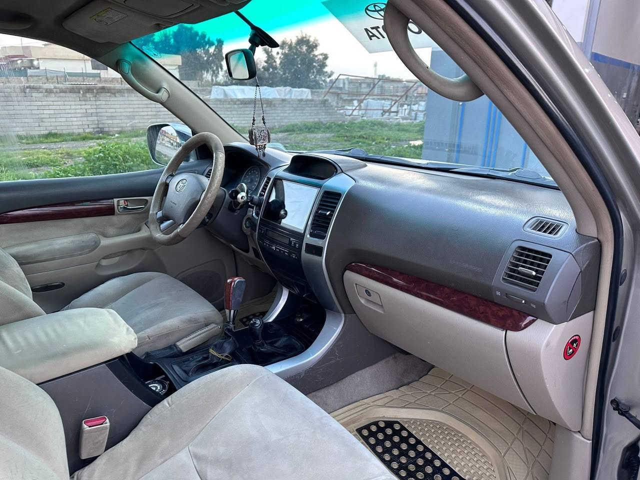 تويوتا برادو
موديل 2004 اللون ذهبي 
محرك 6 سلندر مشدود جديد كصه 
محرك وكير مكفولات
صدر امامي وخلفي كفاله
بدون صبغ يوجد جراد ب السقف
تبريد ثلج ثلاث قطع
تدفئه شغاله
أرقام سنويه جديده 
سياره كامله و جاهزا 
مشدوده منظومه غاز 
دبل تانكي بانزين 
مكاني الموصل
السعر 148$

***********
