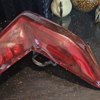 بك لايت كي فور 25 أيمن قواعده كلها سليمه وشغال فقط الجامه مكسورة وصبيت...