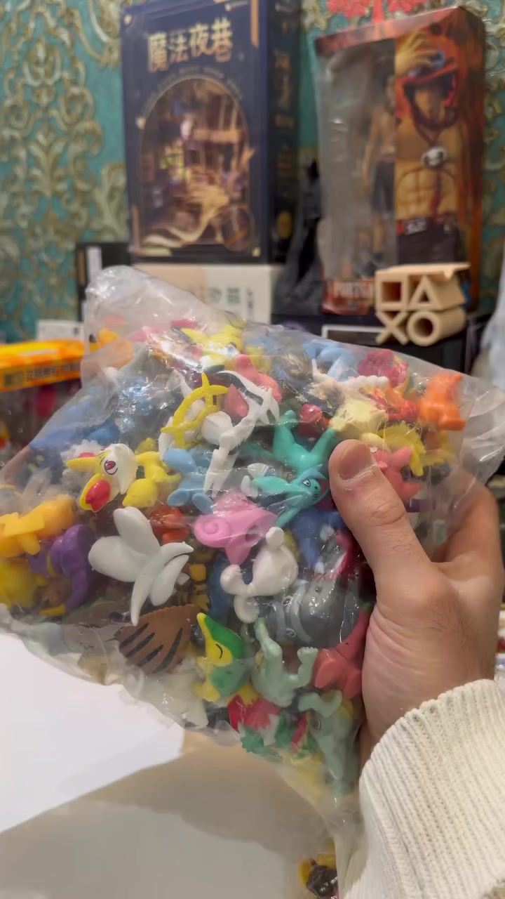 جيس عملاق مجسمات بوكيمون 
بيه اكثر من 100 مجسم جودة رهيبة 
وزن الجيس تقريبا 3-4 كيلوات 
المجسمات جدا حلوة واصلية والي بالصور نموذج منها وقطع تخبل 
الي مهتم يراسل خاص


**إذا كنت صاحب هذا الإعلان وتريد حذفه لأي سبب، رجاءا أرسل رسالة إلى الدعم الفني**