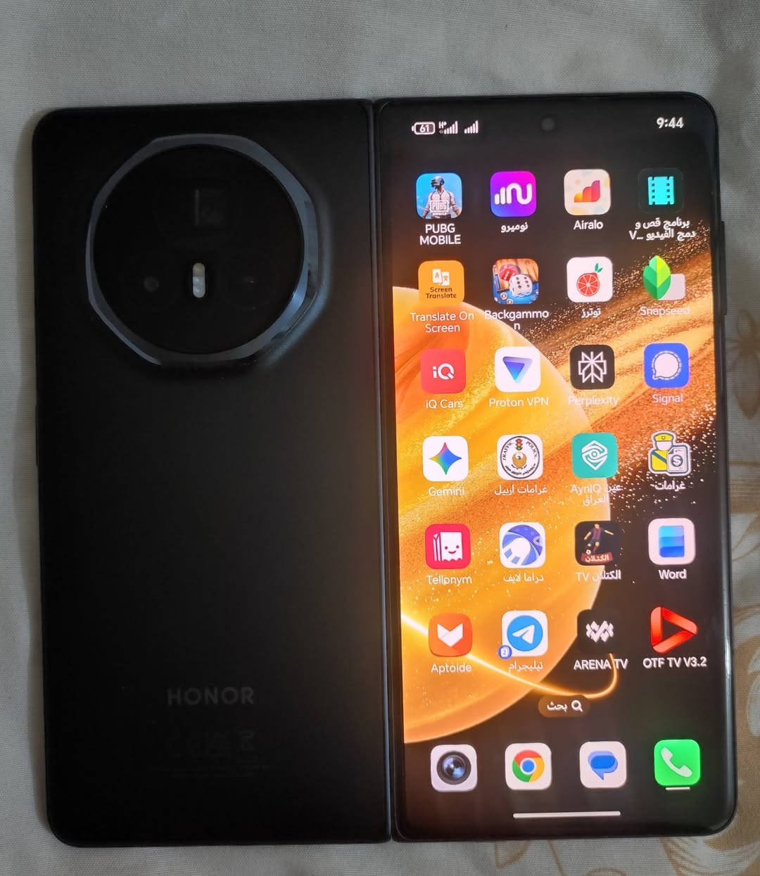 السلام عليكم هونر فولد ماجيك V3 مستخدم شهرين فقط نضافة 100/100 وحتى لزكة الشركة مال الشاشة ما شايلها وكل ملحاقته موجوده ذاكره 512/12 معالج سناب دراكون 8 جيل 3 بطارية 5150ma مكاني بغداد السعر مليون و 100 الف ***********
