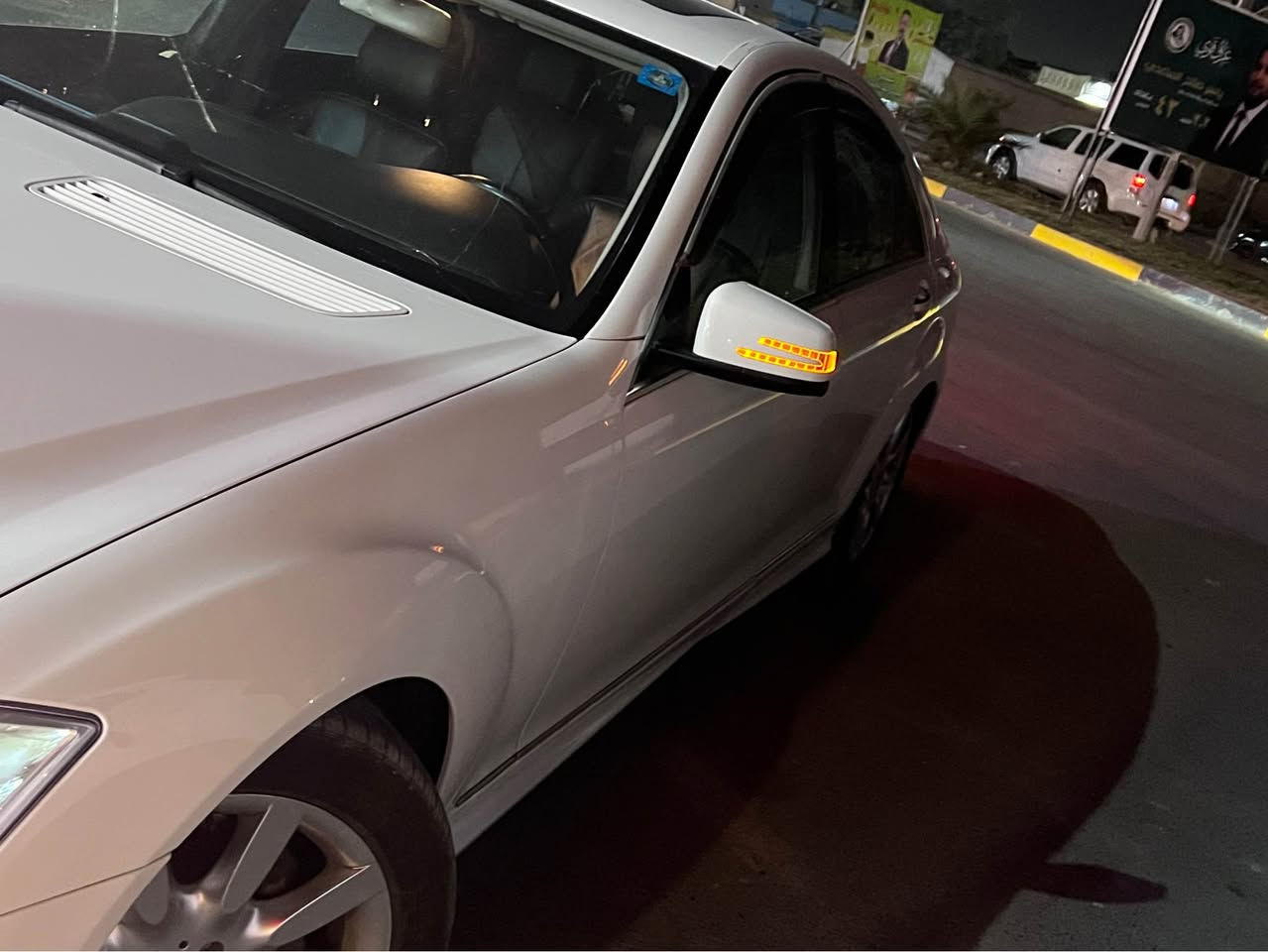 مرسيدس S كلاس 2005
وارد يابان
ماشيه 138 ألف
محدَّثة 13 كله أصلي
سيارة نظيفة جدًا جدًا – وكالة
ما بيها ولا نقص ولا صرف
الموقع: بغداد / حي الخضراء  ***********
السعر 195$ 
المواصفات الكاملة:
 • مكينة 6 سلندر قوية وناعمة
 • جير أوتوماتيك سلس
 • تعليق هيدروليك مريح
 • فتح وغلق كهرباء
 • مقاعد جلد كهرباء مع ذاكرة
 • تبريد + تدفئة مقاعد
 • شاشة كبيرة وكالة
 • نظام صوتي فاخر
 • كروز كنترول
 • تحكم كامل من الدركسون  • 
 • حساسات أمام وخلف
 • 
 • بصمة تشغيل
 • فتحة سقف
 • تكييف أوتوماتيك ثنائي
 • وسائد هوائية كاملة
 • ABS / ESP بغداد, العراق
