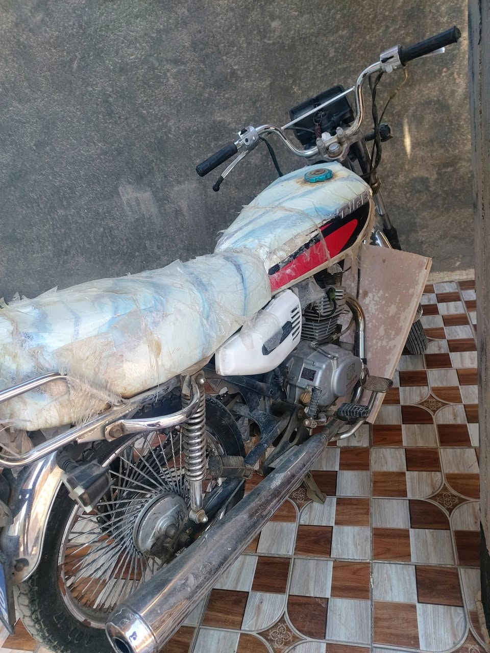 السلام عليكم تايكر 21 مامفتوحه كلشي شغال اوراق استنساخ مكان القاسم ع. سعر 325
 ***********
