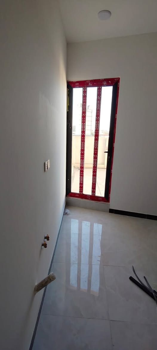 للبيع 75 متر السيديه الضباط مربع القاده ثلاث غرف وصاله مطبخ صحيات 
جبهه 6
للاستفسار الاتصال على الارقام 
***********
***********
