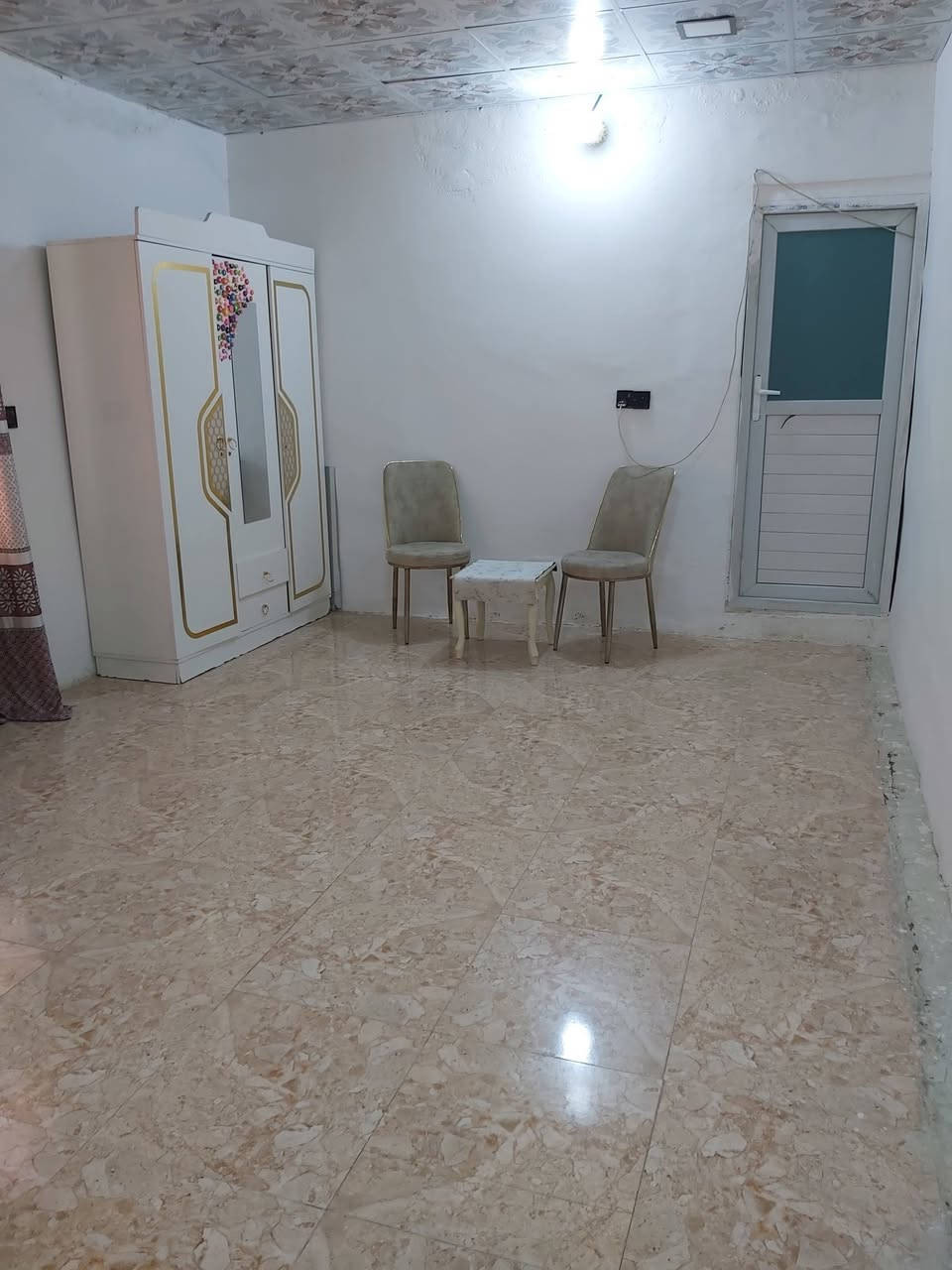 دار للبيع المساحة 140 طابو زراعي سند 25 طويريج منطقة المستقبل يتكون الطابق الاول غرفةنضام سويت +صالة استقبال مطبخ مجمع صحيات كراج سيارة  والطابق الثاني صالة +غرفة نضام سويت صب مسلح  للاستفسار***********
