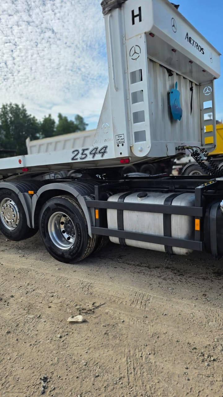 سلآم عليكم اكتروز موديل ١١سنكل خلفي كامل مواصفات رتايدر كامره حساس ثلاجه سبلت رقم أربيل مربوطه عربانه فلات حداديه  مكفوله كفاله عامه ***********
