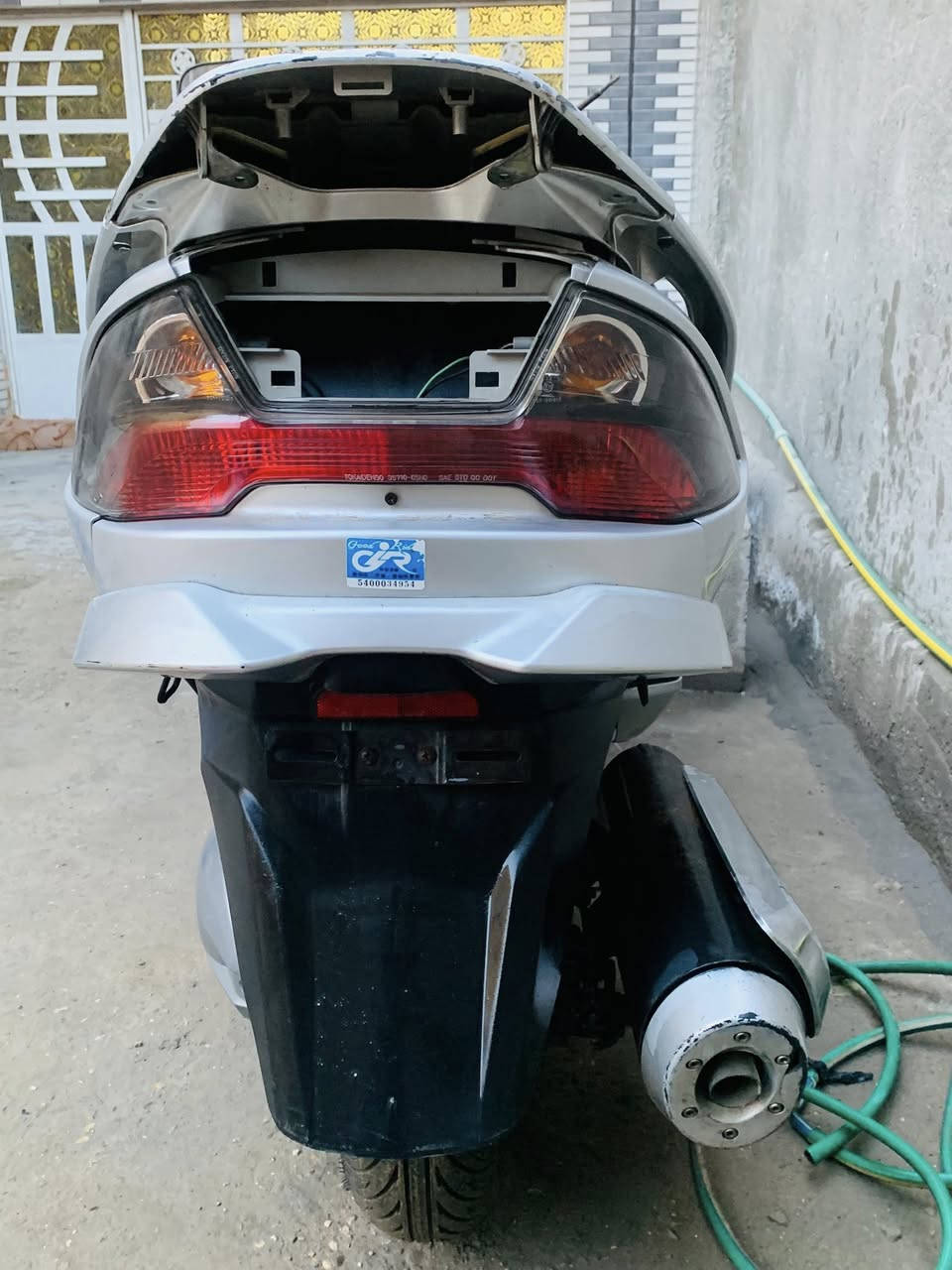 بسب الوعود الكاذبة اعادة نشر سلام عليكم اخوان دراجه sky wave 400 بصمه  للبيع الدراجه متروكة سنة باتري كاعد وباتري بصمه هم كاعد بيها تبخير بريك خلفي فقط گفراتها كبالكم  راديتر شغال فقط يرادله ربط واير چويتر شغال يرادله تنظيف داخلي  
الدراجه ابيعها الك كوم حديد واكفه !سنه
مستعجل على بيعتها

سعر 250الف 
رقم :***********
مكاني بغداد الكمالية
