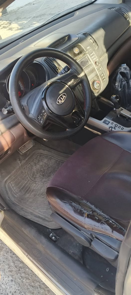 للبيع فقط سيراتو
موديل 10 دخول جديد 

كير ومحرك بلجيس

تبريد تدفئه 

فول بصمه 

عدا الفتحه 

حداديه جديده 

ارقام وسنويه جاهزه السياره 

مكان نجف 

سعر 45 وبيها مجال
 
‏‪***********‬‏
