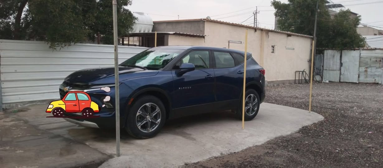 السلام عليكم للبيع بلايزر موديل 2023 رقم اربيل بسمي كفاله عامه بدون صبغ او تبديل او بارد باستثناء صبغ الدعاميه الائماميه ماشيه 37000الف كيلو متر ولايسه ميل سنويه وهزه جديده للأستفسار الإتصال *********** مكاني بغداد الدورة
