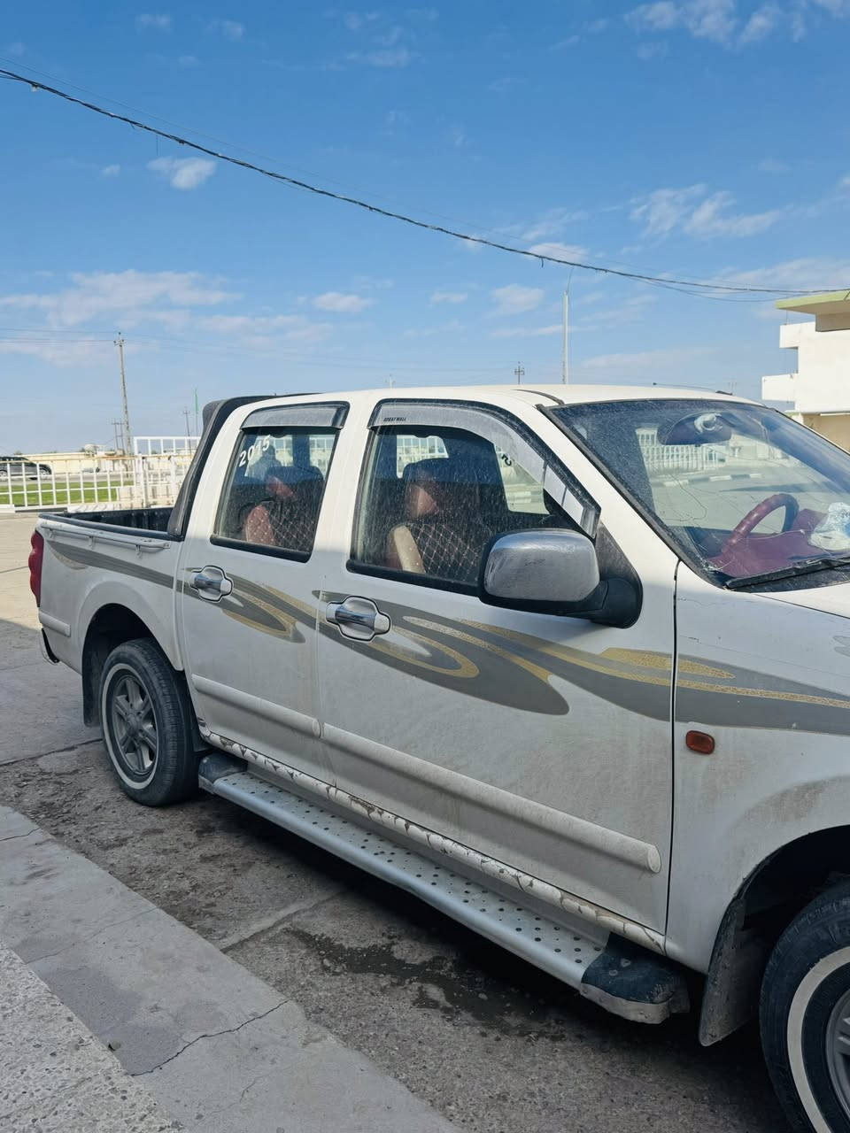 السلام عليكم بيكم كريت ويل 2015
رقم ديالى سنويه جديده  2026  مصفره غرامات وضريبة 

مكفوله من الضربه وتبديل 

كير ومحرك مكفولات شرط داخل نضيف جدا

تخم تاير جديد حداديه جديده سياره جديده بمعنى الكلمة 

مكان ديالى لسعر 85 وبيهة مجال 

للأستفسار ***********

***********
