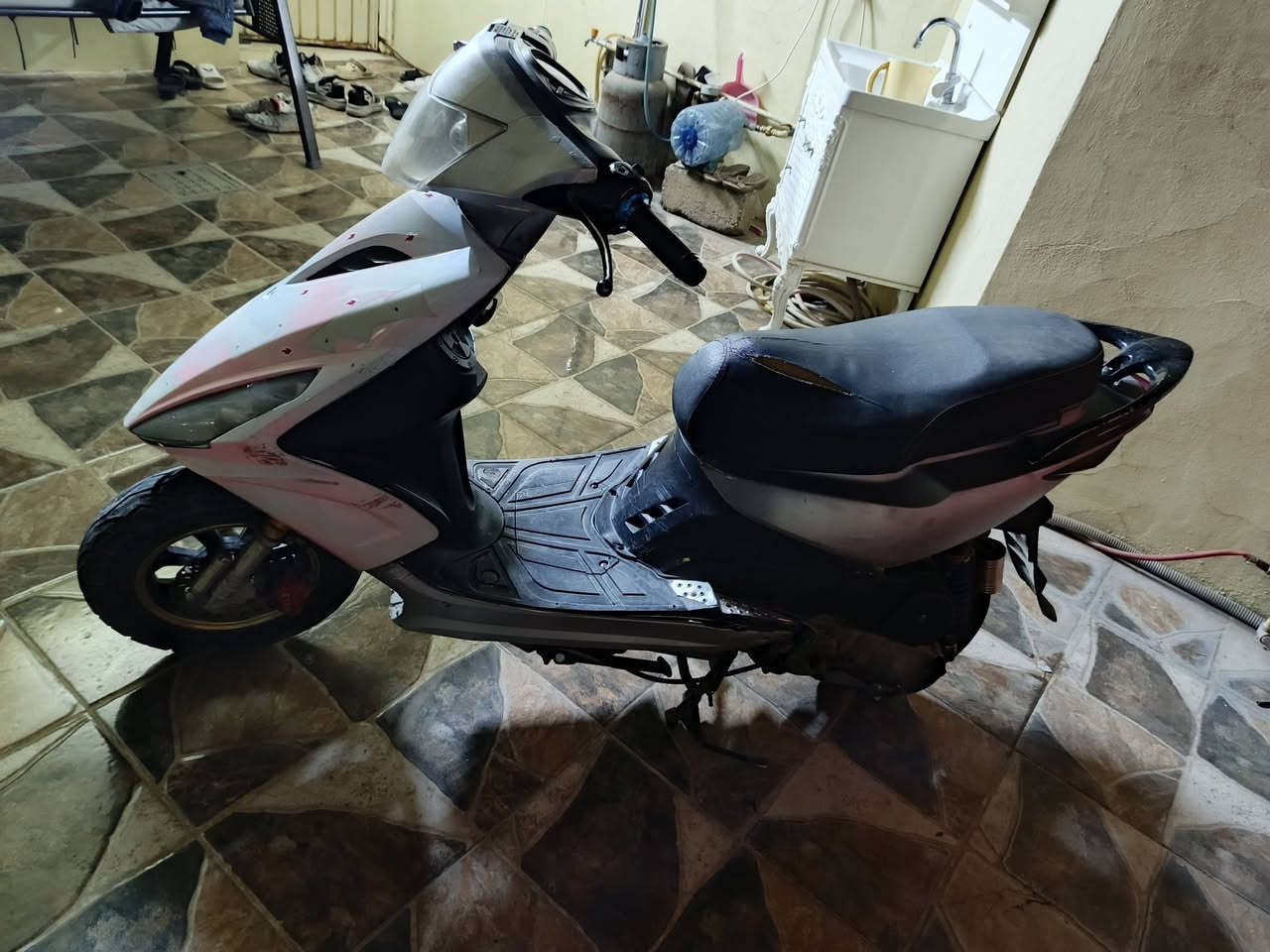 سلام عليكم
ماكس مظلع للبيع
بوشة 55 السلف بلادي 
مكان حي عسكري 
رقم ***********
موجود خاص واتساب
