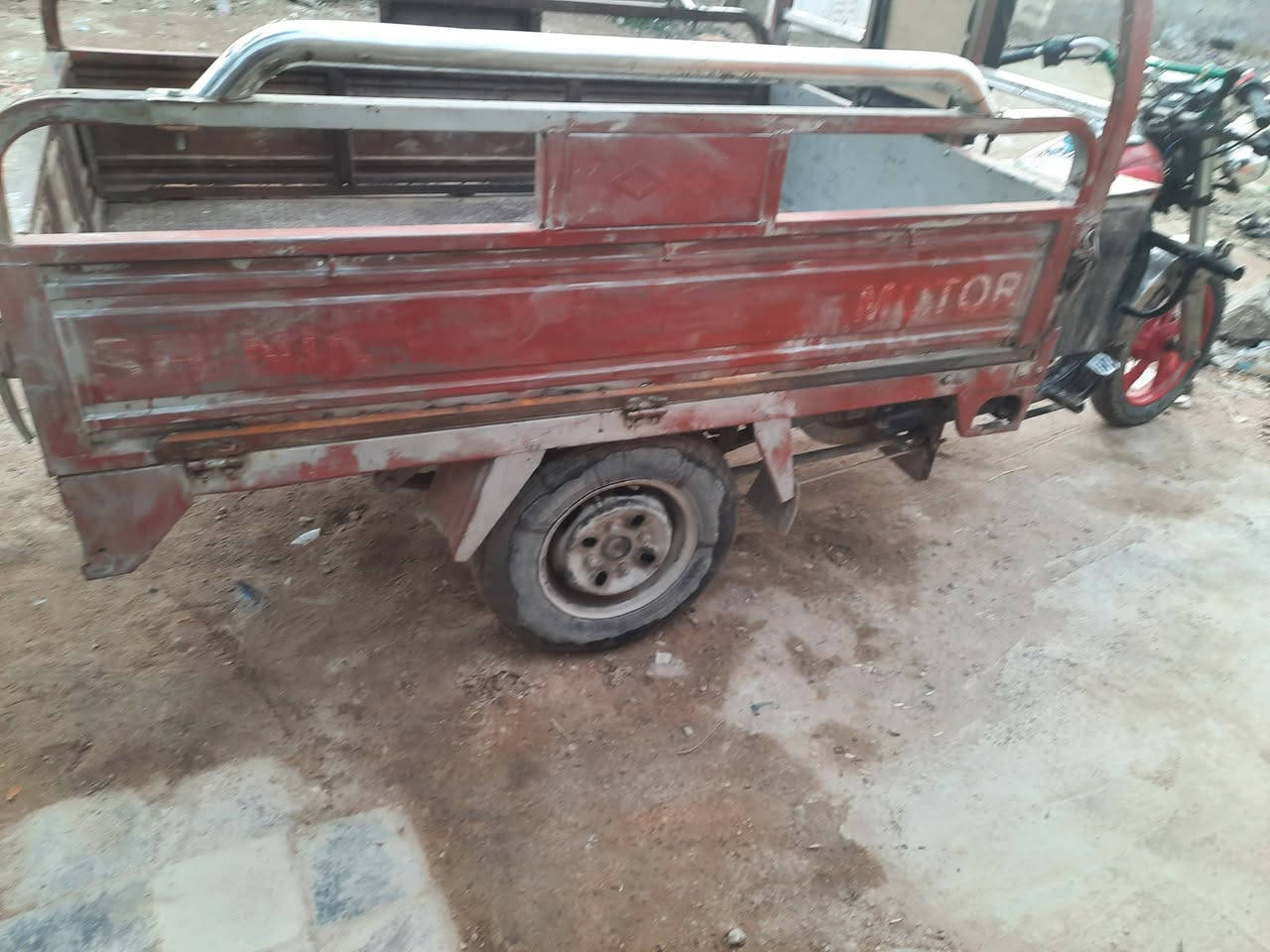 السلام عليكم ستوته للبيع موديل 2010شاصي كفاله مكان كبربله الامن الداخلي السعر مليون 
للستفسار ***********
