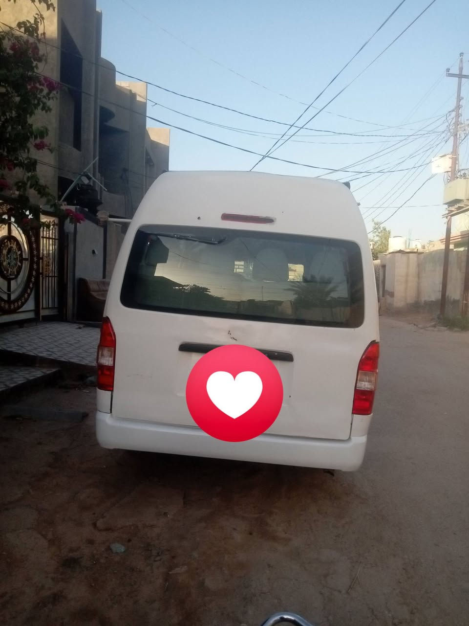 جنبي موديل 2012 سياره مكلوبه معمره تعميرها مو حلو تبريد شغال اكسل محرك كير كله شغال صدر جديد دوشمه جديده تخم تاير سياره جاهزه كبل للشعارع السعر 75 مطلوبه هيه ومرور عشر ورقات ينخصمن من سعرها 
الهاتف *********** العنوان بعقوبة حي المعلمين
