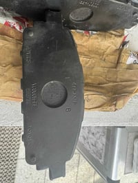 للبيع دسكات هايلوكس اصلي بسعر مناسب مكاني بغداد للتواصل 07904695176