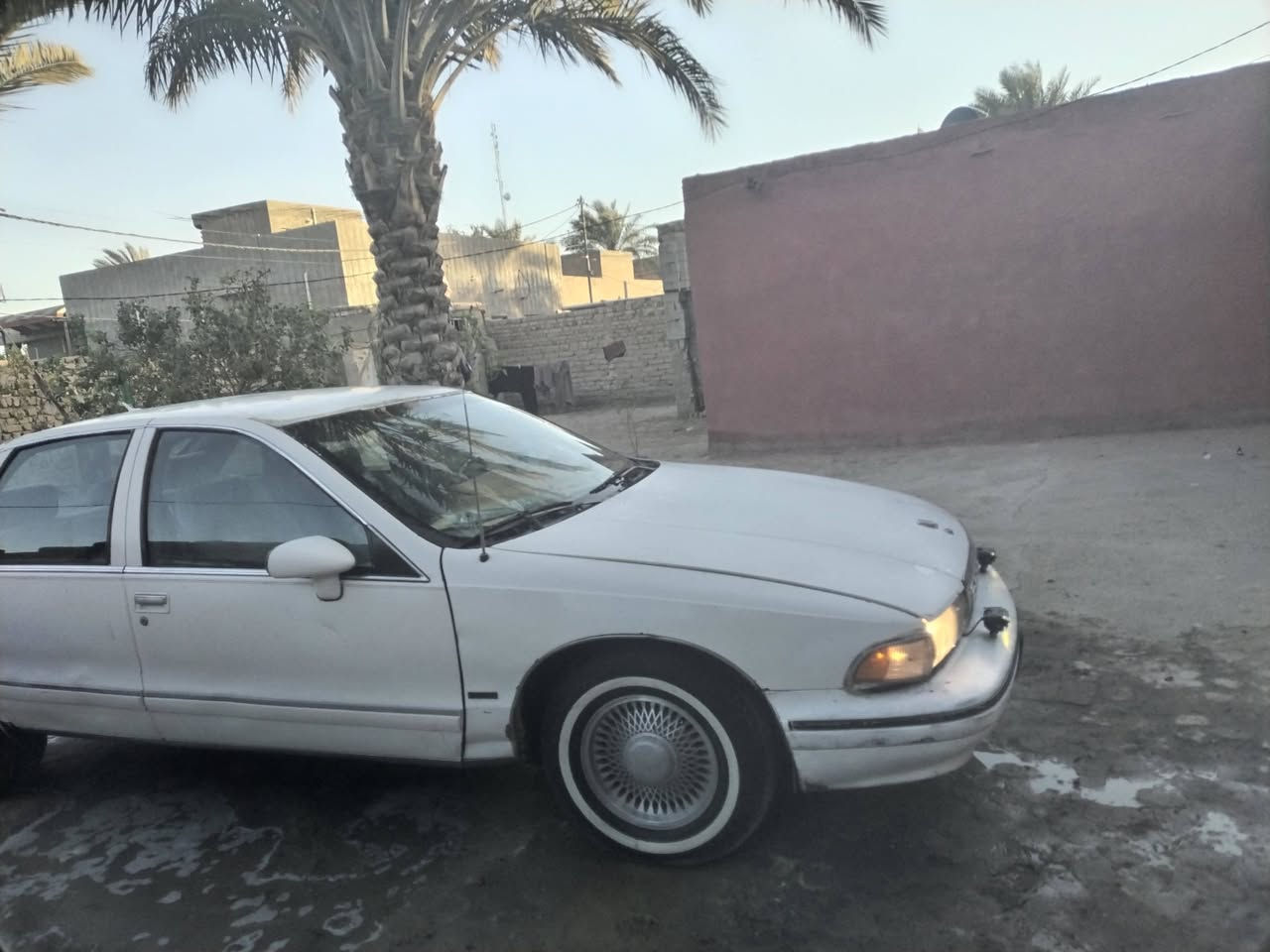 السلام عليكم دولفين للبيع موديل 1991 رقم ألماني ميسان كير ومكينه ففي تي 3000 الاف الكلاص الاسود  مكينه جديده حاويه تخم تاير تدفئه تبريد شغال حداديه كهربائيات شغاله كشنات كهربائيه حداديه جديده. السعر 35 وبي مجال. العنوان بابل الكفل. ***********
