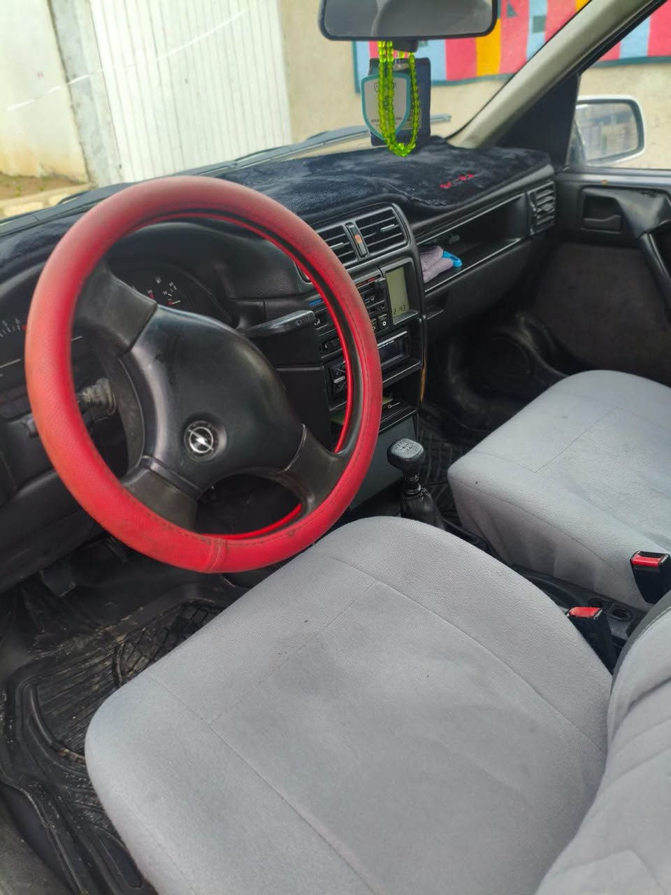 سلام عليكم أوبل موديل 1992بدون ضربة صبغ عام جمالية بدون معجون كربون بانزين بيها الاستفسار *********** موصل, نينوى
