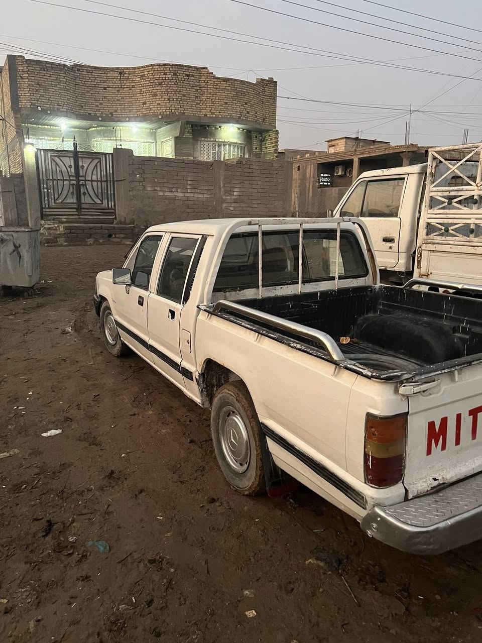 يالله سلام عليكم بيكم مستوبيشي للبيع مكينه وكير بلاد لا تبخير ولا تنقيص شاصي رقم شاصي كفاله رقم ميسان أليف مشروع وطني سنويه منتهيه ب24راعيها يمي شرط التحويل السعر (28)البصره الكرنه الشرش 
رقم الهاتف ***********
