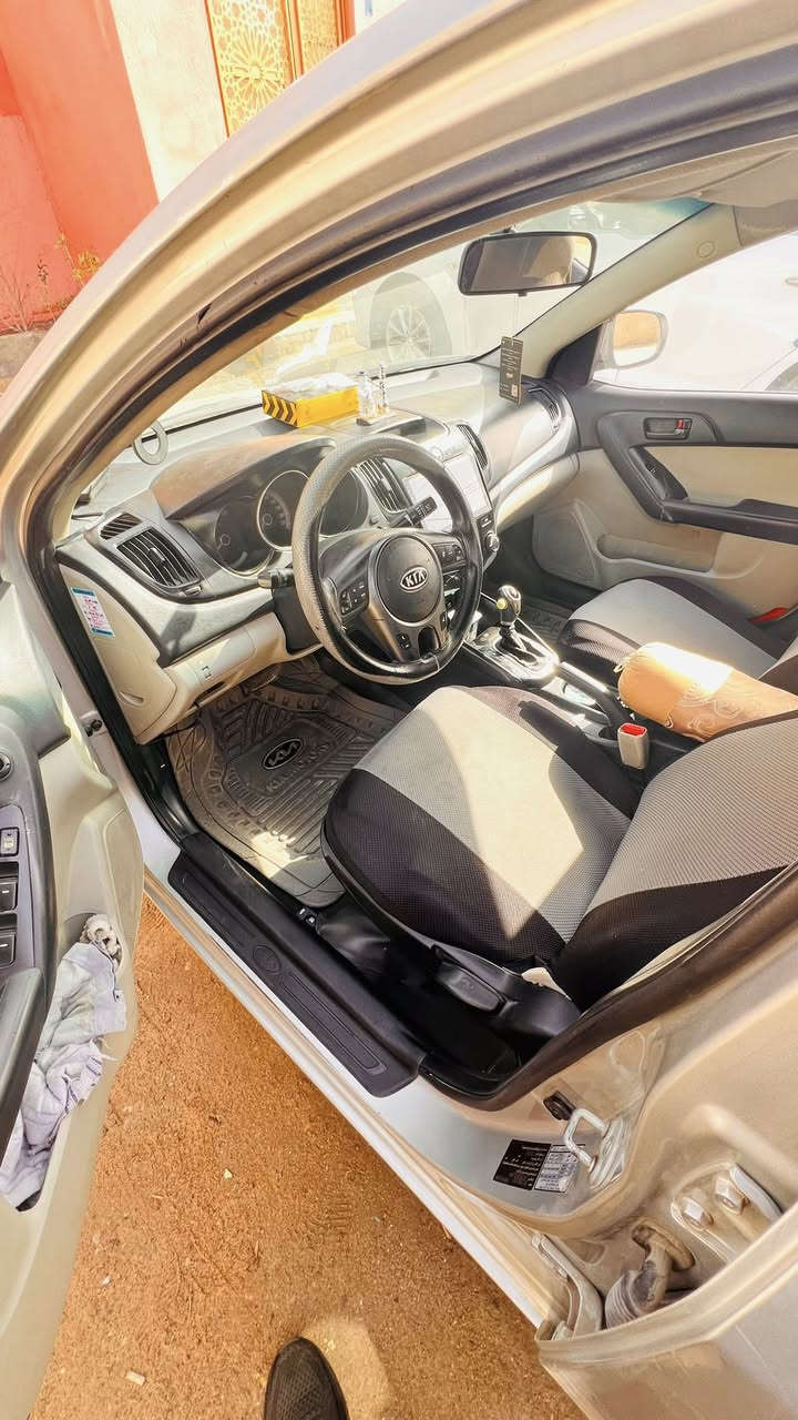 إسلام عليكم كيا سيراتو موديل 2012 خليجيه السياره بسمي رقم بغداد إنكليزي وهزه جديده وسنويه جديده كير ومحرك جدد حداده اماميه خلفيه جديد  تتفئه تبريد السياره بدون ضربه ولا دواخل ولا شواصي ولا لغود السياره كامله من كلشي السعر 88 وبيه مجال حك الجيه مكاني بصره كرمه علي ***********
