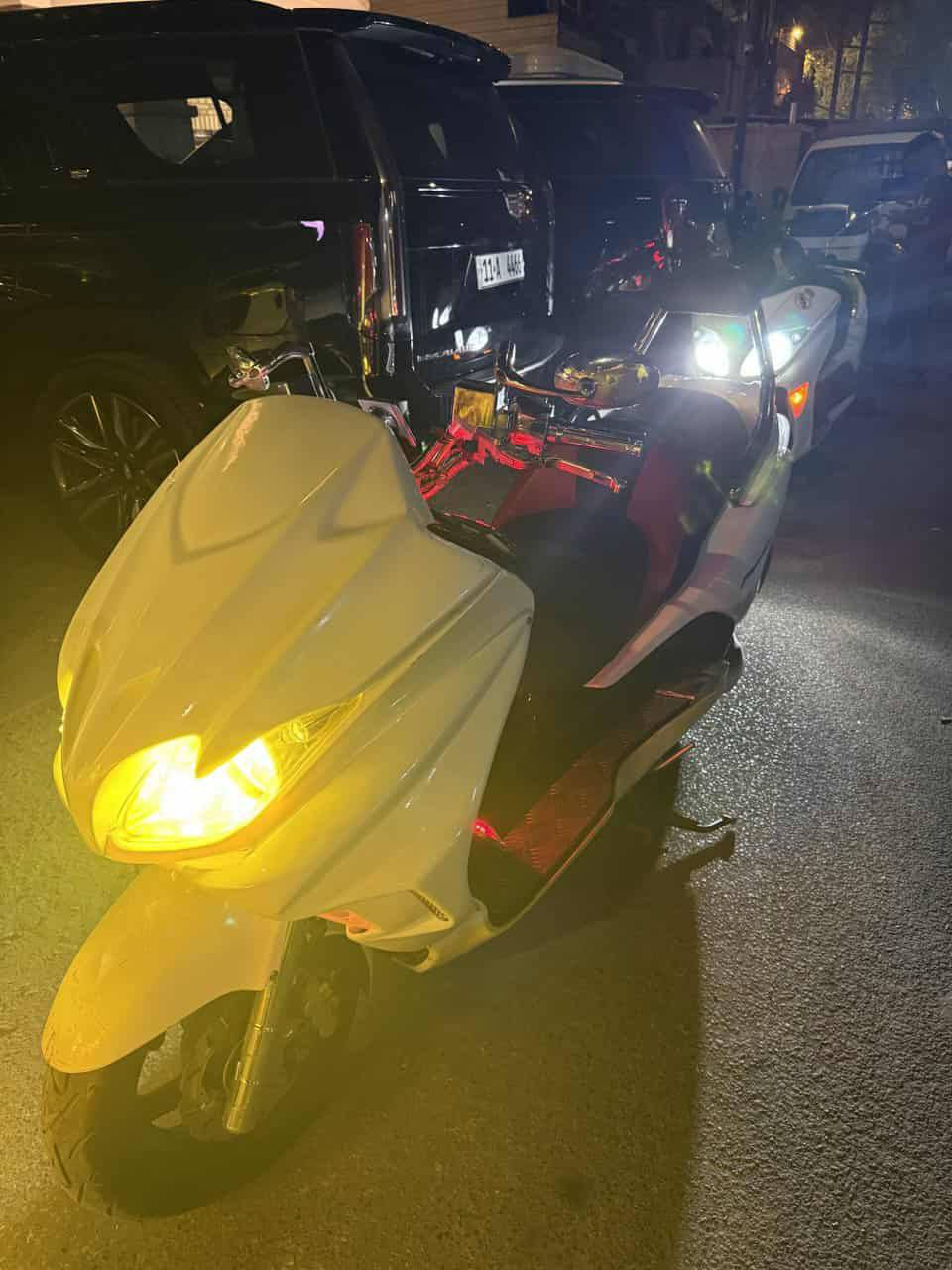 للبيع فورزه0/8 فول مواصفات مزوده تزويد كامل عليها سستم نيكلات
3تحويلات سته كير مكفوله كفاله عامه
محرك خير من الله كهربائيات كلها شغاله 
عنواني بغداد البلديات ***********
سعرها مليون و400 وبيها مجال للطيبين
