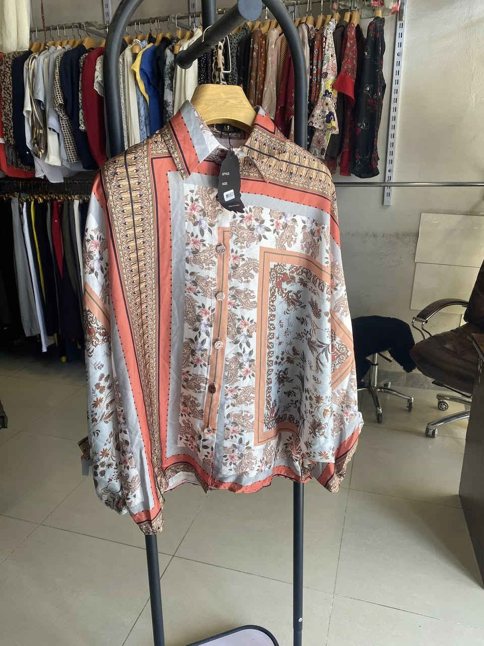 نموذج من كسر اليوم قميص نسائي غير مستخدم ( الفرع الاول )


**إذا كنت صاحب هذا الإعلان وتريد حذفه لأي سبب، رجاءا أرسل رسالة إلى الدعم الفني**