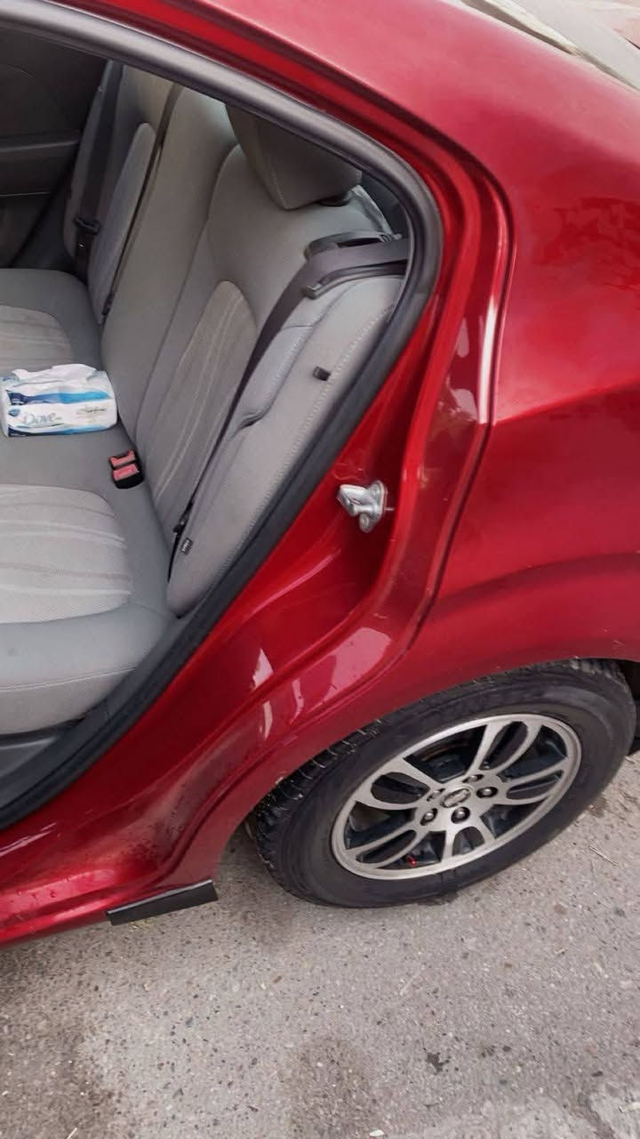 سلام عليكم 
سياره شوفر ليت سونك
جاهزه من كلشي كبل للشارع
ببهة جراد لون 
سعر 60وبيهة مجال
بيهة ضربه موضع بل صوره مال وارد
سنويه 29
رقم علئ واتساب 
***********
