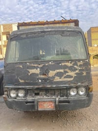 سياره مطعم متنقله متروكه للبيع بمليونين تشتغل بس بيها نقوصات من باتري ...