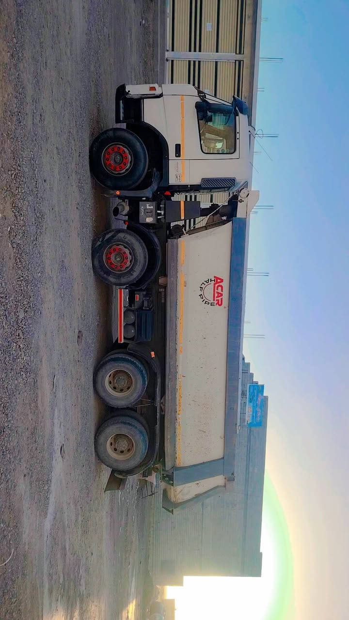 عكرب فالفو البيع موديل 2004 بلادي عقرب ***********
