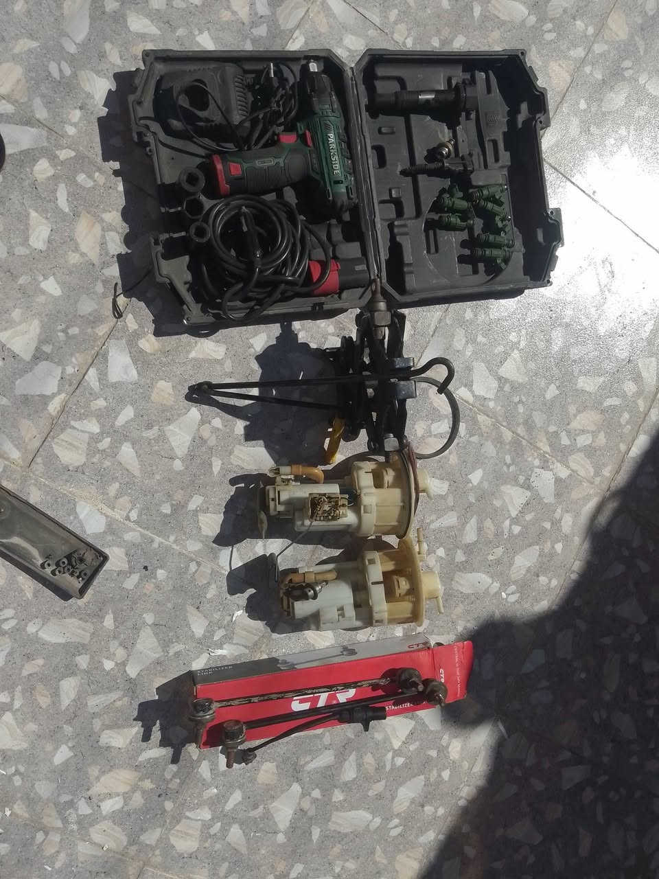 ادوات احتياطيه اكسنت مقدس بيع شلع وعلى الفحص ***********
