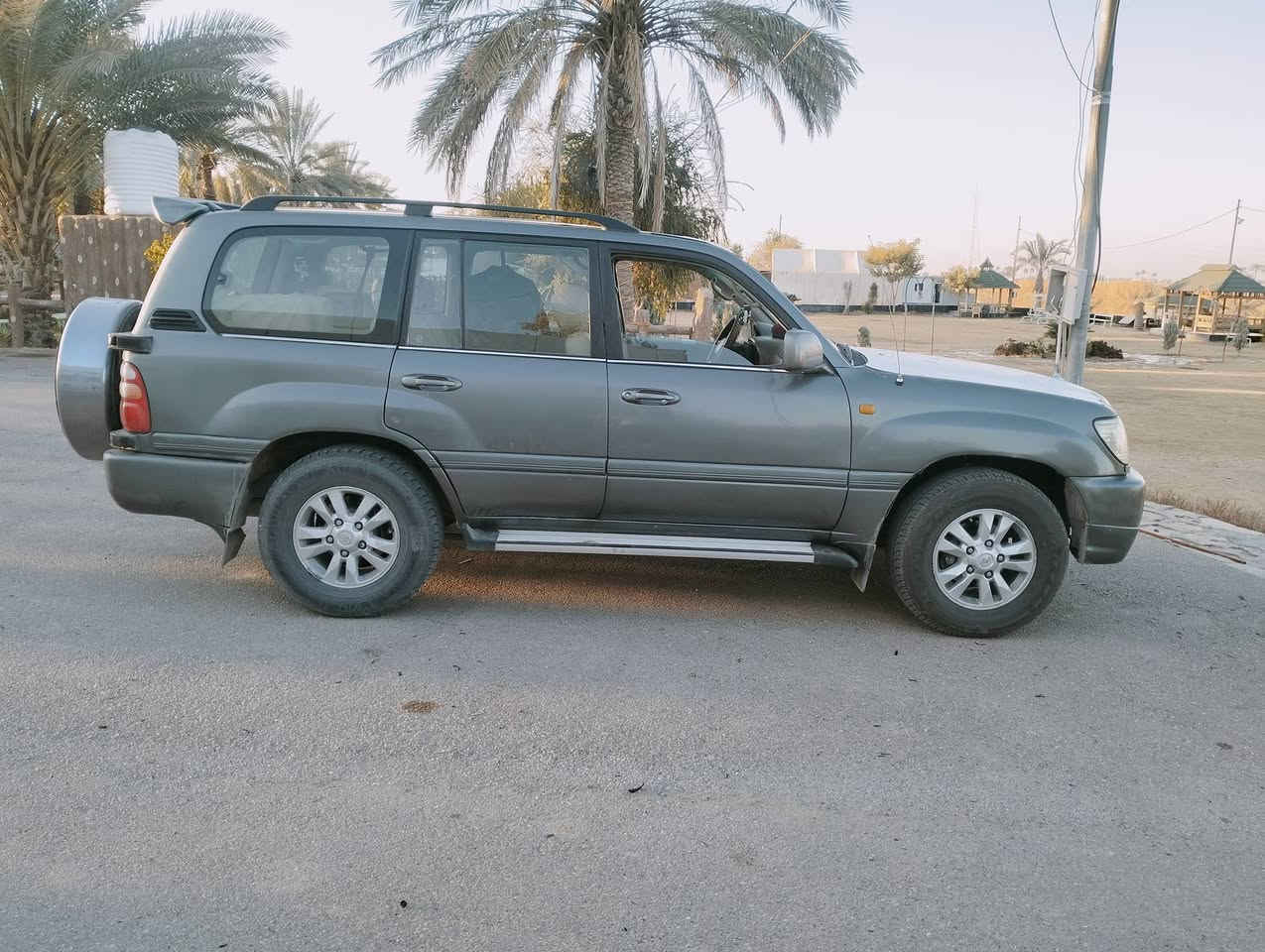 لاندكروز موديل 1998 قطري
مصبوغة عام 
.....مبدلة بيها قمارة.....
محرك 6 سلندر 
كير اوتماتيك 
مواصفات معروفه وكدام العين 
ارقام انبار انكليزي بسمي  
مكان السيارة الانبار الفلوجة او الرمادي  
للبيع او المراوس سعرها 110
***********
