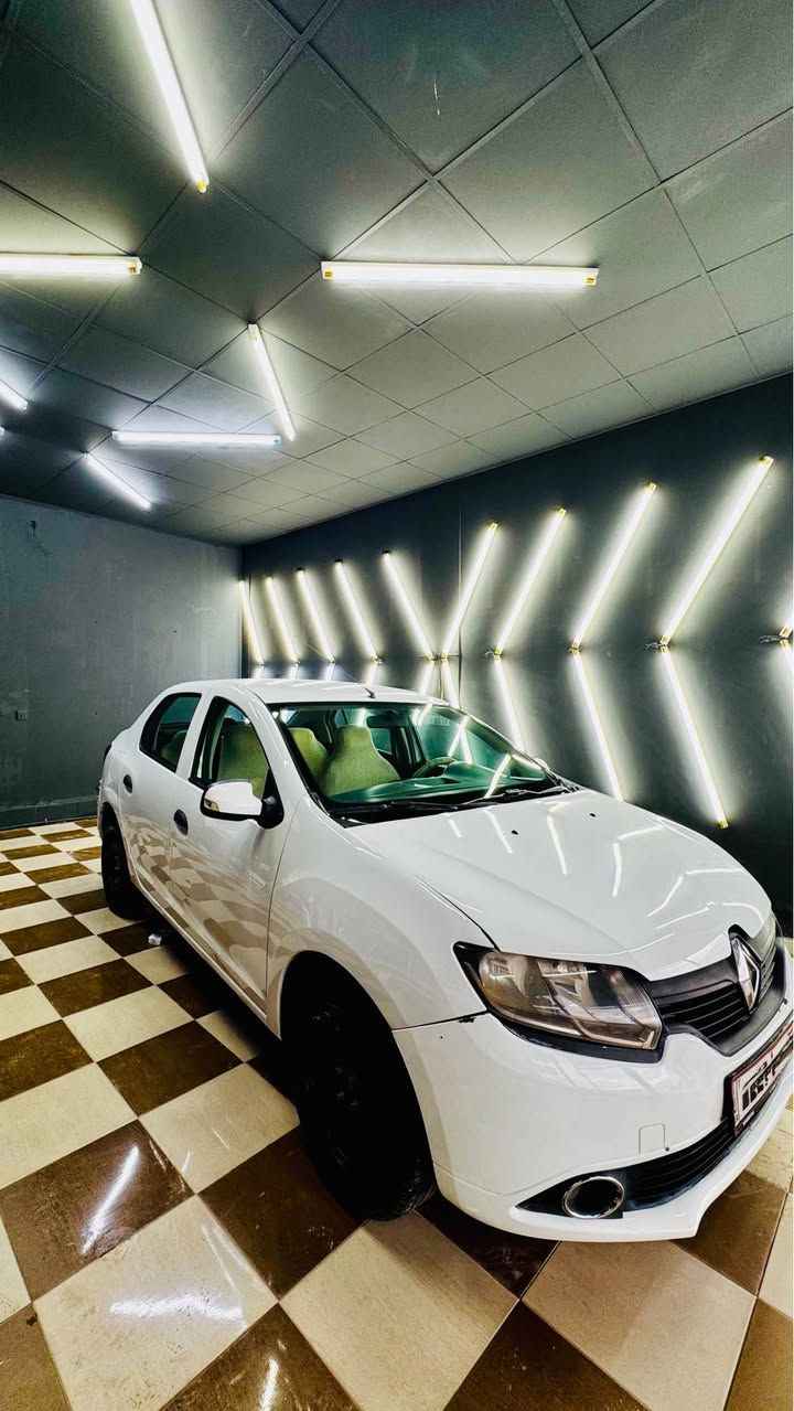 ڕینۆ سمبول 2016 
چوار تایەی تازە بۆ گۆڕاوە 
سەنەوی تا 2028 تازەیە
پاتری تازە گۆڕاوە
سەیارەکە تابڵێی جوانە 
چوار پارچەی بۆیاخە
سەیارەکە جایزەو لە سعرایە 
ژ.م   ***********   ***********
