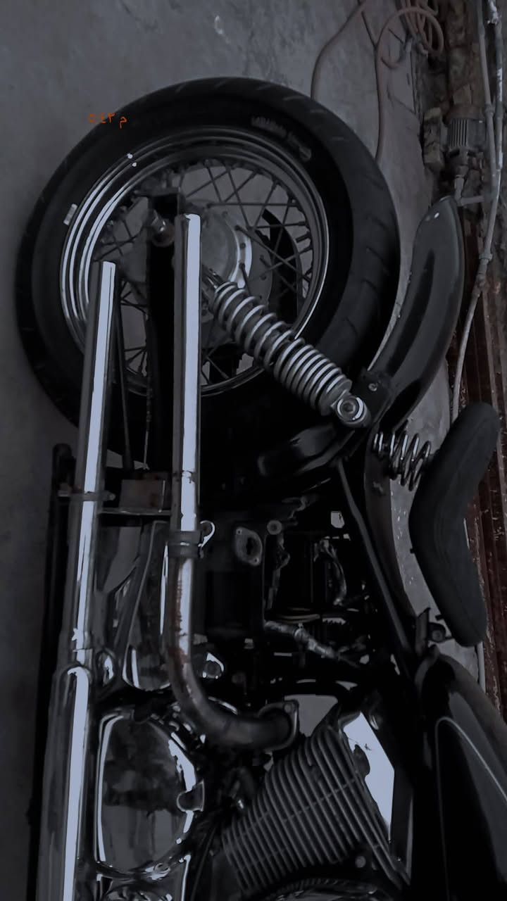 سلام عليكم دراجه هارلي مكينه 250 دراجه نضيفه السعر 750 وبيها مجال الرقم ***********
