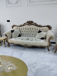 تخم للبيع عشر مقاعد مكان بغداد 07700507612