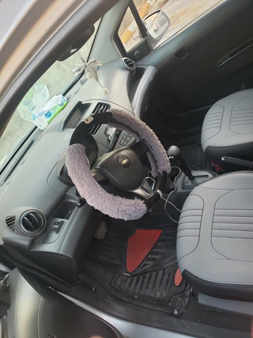 شوفرليت سبارك 2014
وارد خليجي 
ادامه فول 
كلشي جديد صدرها قبل اسبوع شديته 
كير محرك مكفول 
رقم جديد 
السعر 85وبيها مجال 
المكان بغداد العامريه 
للاستفسار ***********
